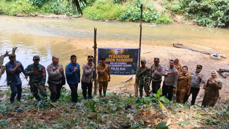 Aksi Hijau Koramil 09/Kemuning: Tanam Mangrove Serentak di Hari Mangrove Sedunia