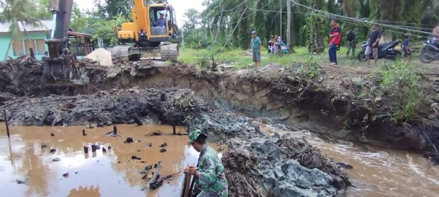 Alat Berat Diturunkan, Kodim 0320/Dumai Percepat Kesiapan Jembatan Armco untuk Masyarakat