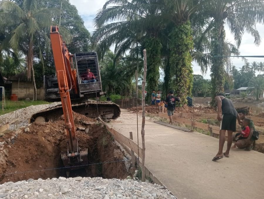 Alat Berat Mulai Bekerja, Pembangunan Jembatan Garuda Masuki Tahap Penguatan Pondasi
