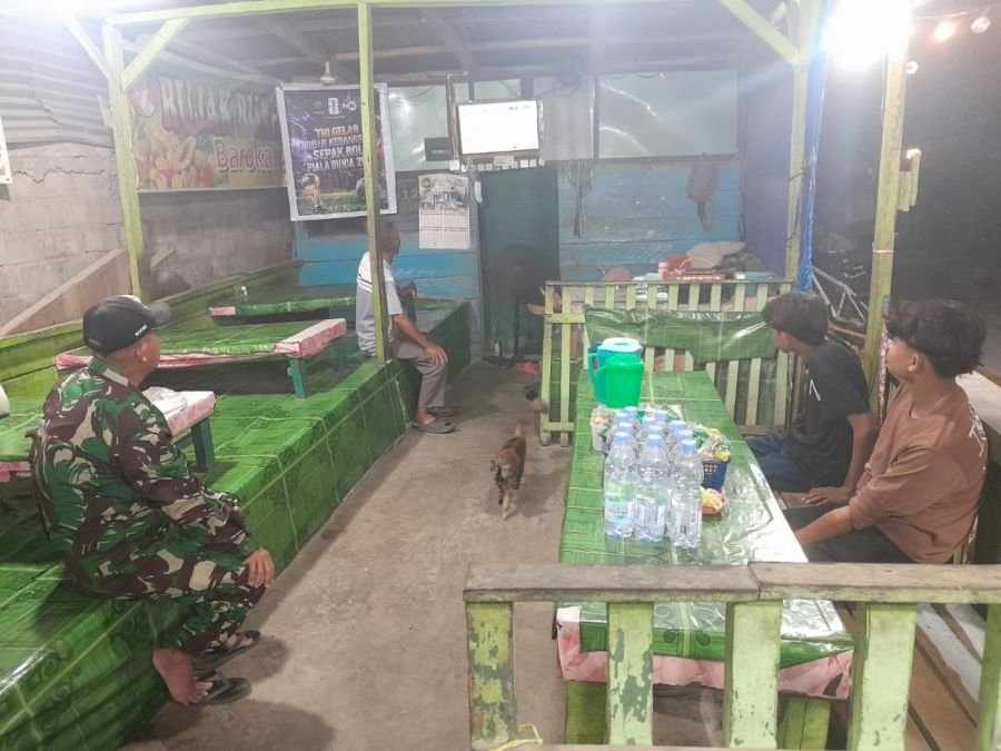*ANGGOTA KORAMIL 05/PERANAP GELAR NOBAR FINAL PIALA DUNIA 2026 BERSAMA WARGA DI WARUNG RITA PERANAP*