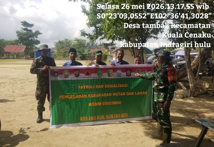 Antisipasi Karhutla, Babinsa Koramil 01/Rengat Gencarkan Patroli dan Sosialisasi di Desa Tambak