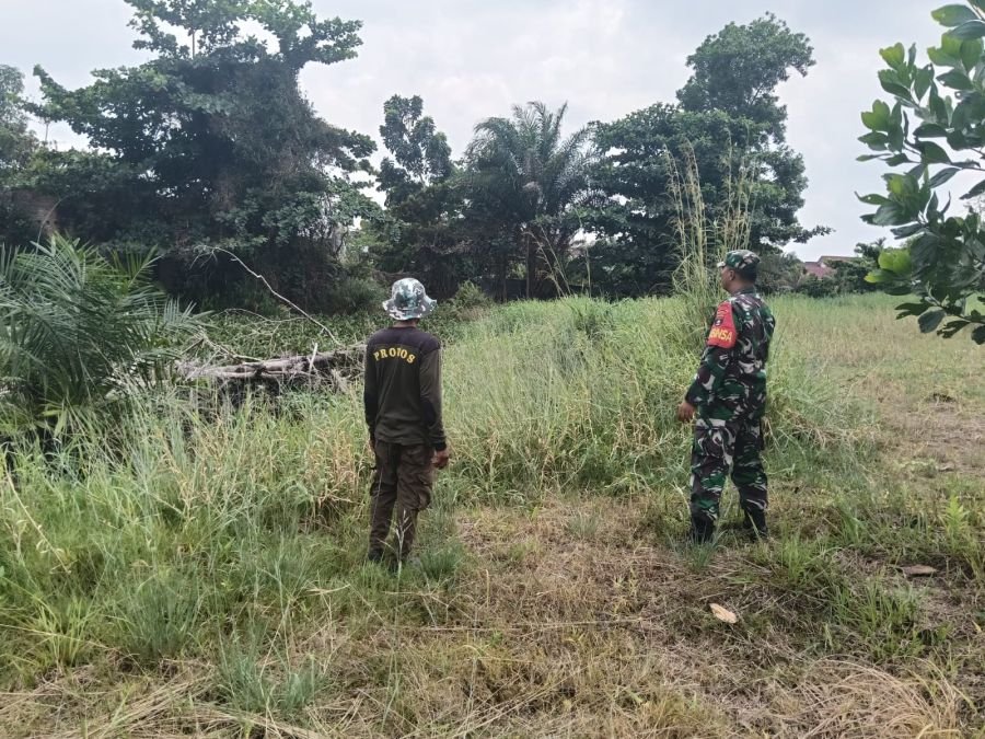 Antisipasi Karhutla, Koramil 06/Sukajadi Tingkatkan Patroli dan Sosialisasi kepada Warga
