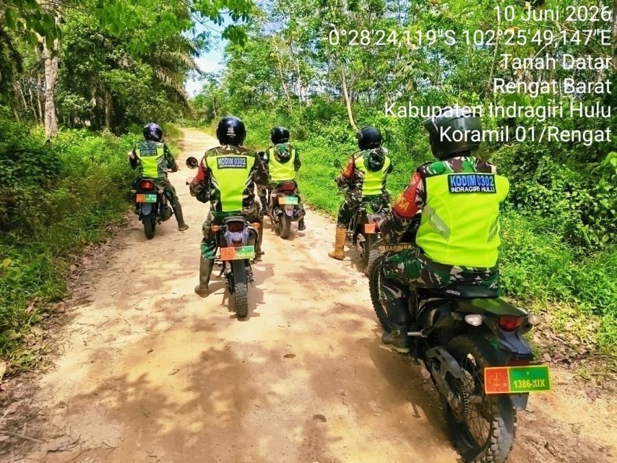 Antisipasi Kebakaran Hutan, Babinsa Koramil 01/Rengat Gencarkan Patroli dan Sosialisasi Karhutla