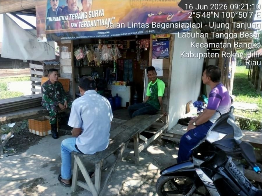 Antisipasi Narkoba, Babinsa Koramil 0321-01/Bangko Gencarkan Komsos di Labuhan Tangga Besar