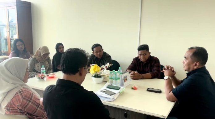 Audiensi Bersama BEM dan Satgas PPKPT UNRI : 