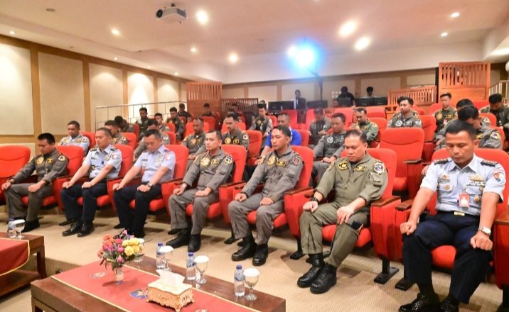 Awali Tugas, Danlanud Roesmin Nurjadin Pimpin Briefing Penerbangan