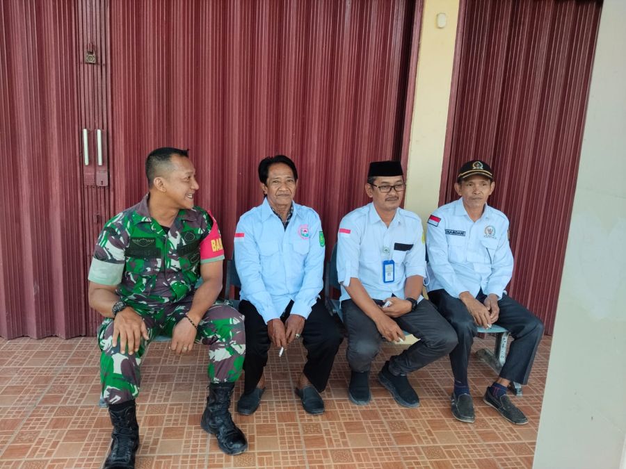 Awasi SDM Sanglar dan Komsos, Sertu Johansah Bangun Sinergi Bareng Aparatur Desa