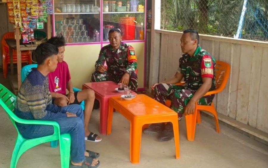 Babibsa melaksanakan komsos untuk mencari informasi dan sebagai sarana bersilaturahmi kepada warga