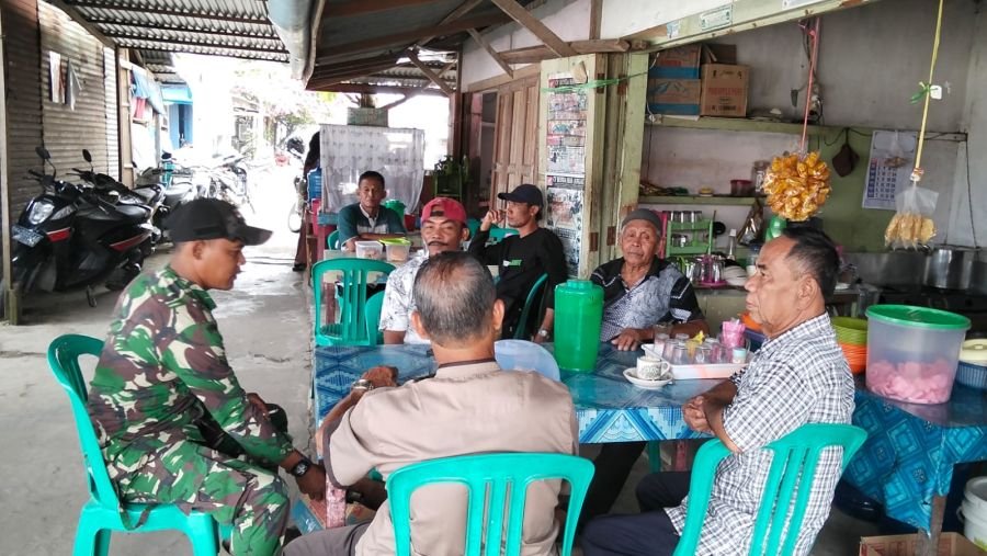 Babinsa 03/Tempuling Bangun Sinergi Pedagang Demi Stabilitas Desa