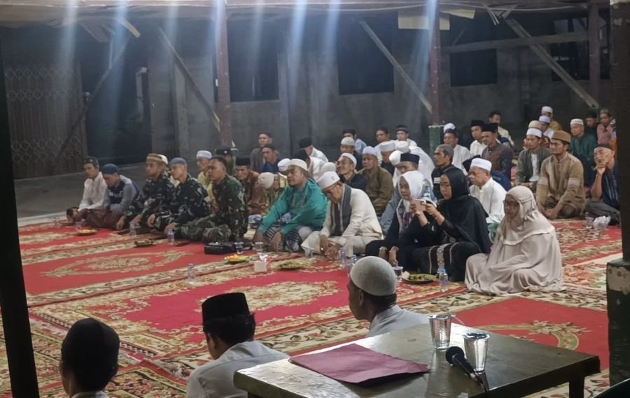Babinsa 03/Tempuling Hadiri Maulid Nabi, Silaturahmi Warga Makin Erat