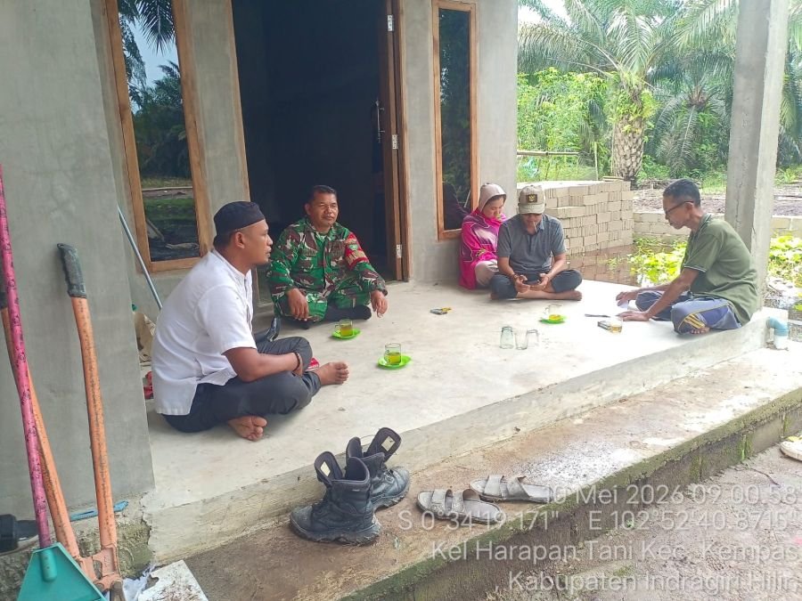 Babinsa 03/Tempuling Perkuat Kamtibmas Lewat Komsos Bersama Tokoh Kempas