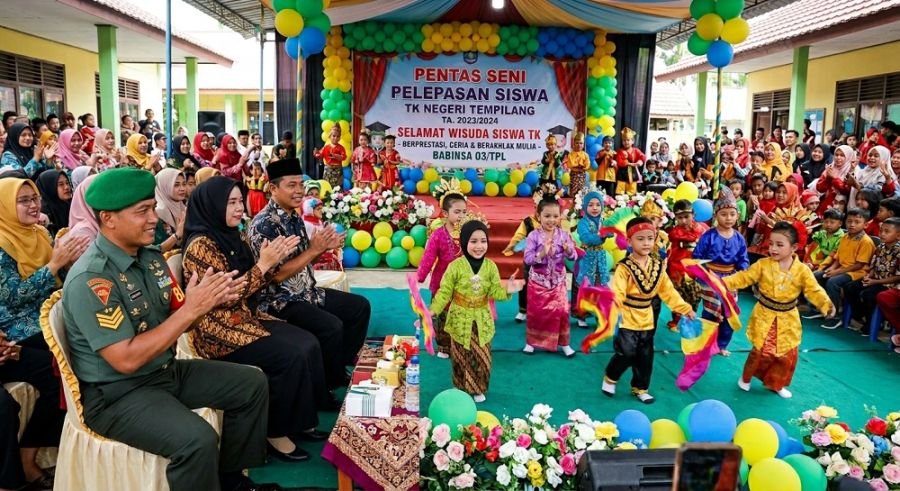 Babinsa 03/TPL Hadiri Pelepasan Siswa TK, Pentas Seni Meriah
