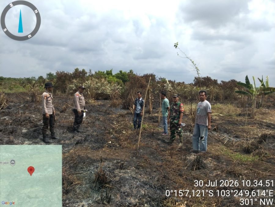 Babinsa 04/Kuindra Verifikasi Titik Hotspot Lancang Kuning di Desa Tanjung Melayu