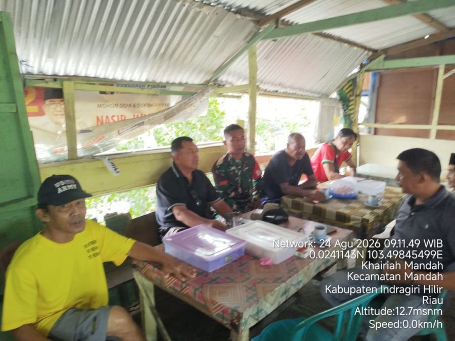 BABINSA 08/Mandah AJAK MASYARAKAT WASPADAI CUACA EKSTIM DI WILAYAH BINAAN