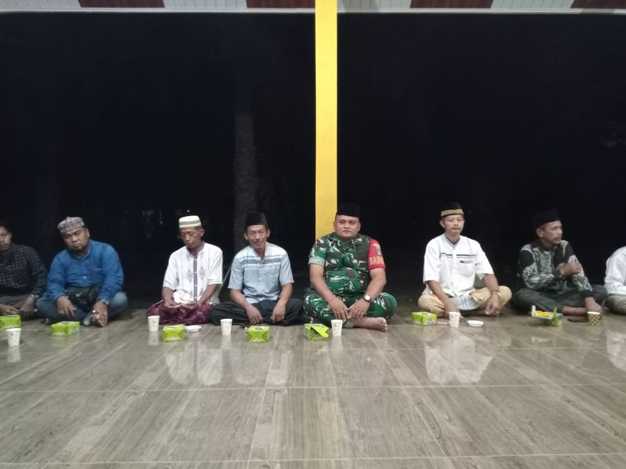 Babinsa 09/Kemuning Sinergi dengan Tokoh Agama, Ketahanan Wilayah Petalongan Kuat