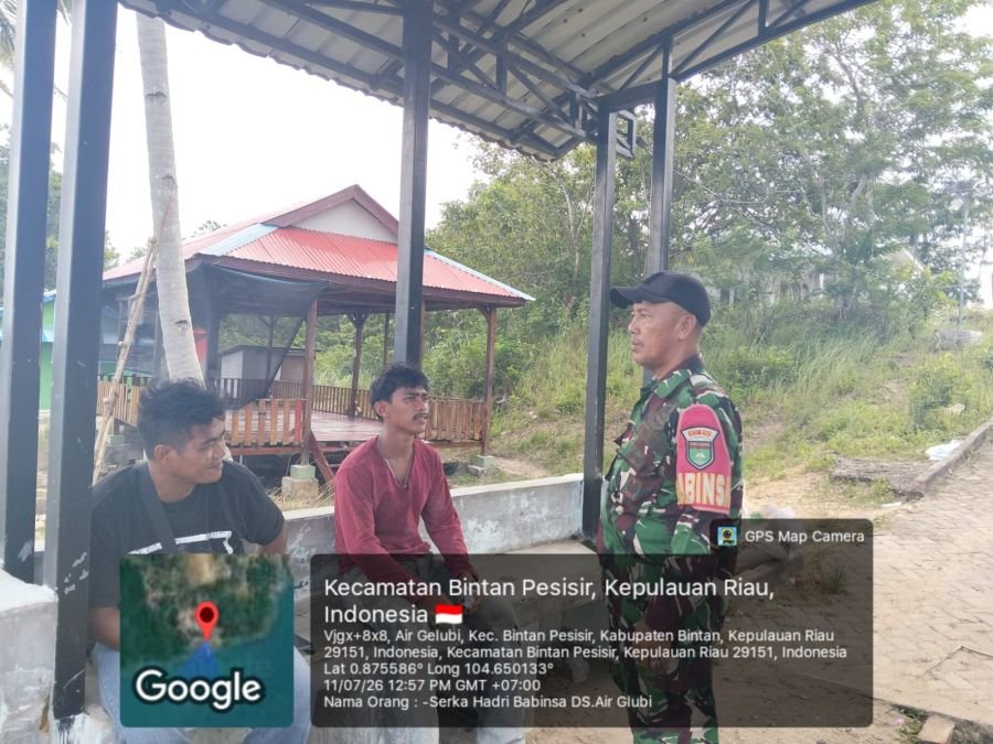 BABINSA AIR GLUBI HIMBAU WARGA AKTIFKAN KEMBALI POSKAMLING JAGA KEAMANAN