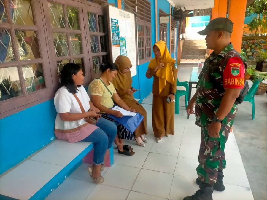 Babinsa Baran Timur Edukasi Warga, Rekrutmen TNI AD Kini Dibuka
