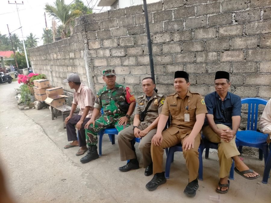Babinsa Baran Timur Hadir di Rumah Duka, Sampaikan Belasungkawa