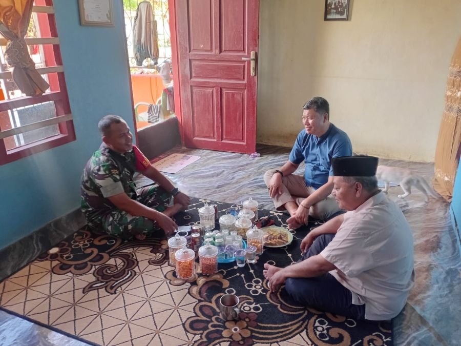 Babinsa Baran Timur Perkuat Hubungan Warga Lewat Silaturahmi Humanis