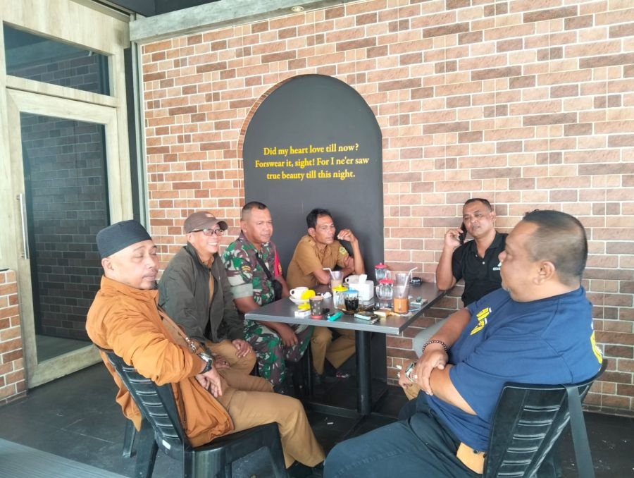 Babinsa Baran Timur Perkuat Sinergi dengan Aparatur Kelurahan