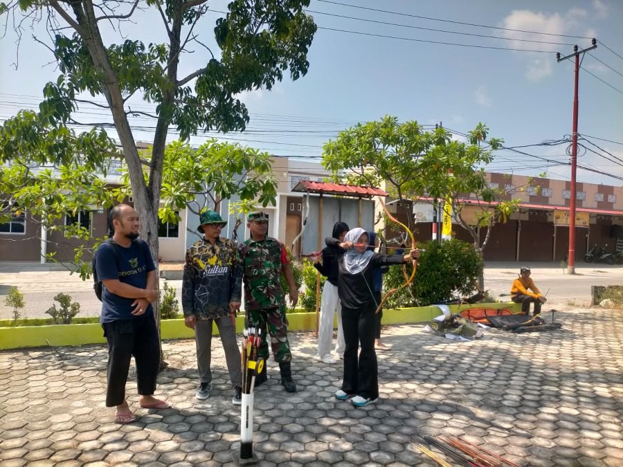 Babinsa Baran Timur Rangkul Komunitas Panahan, Tradisi dan Prestasi Bertemu