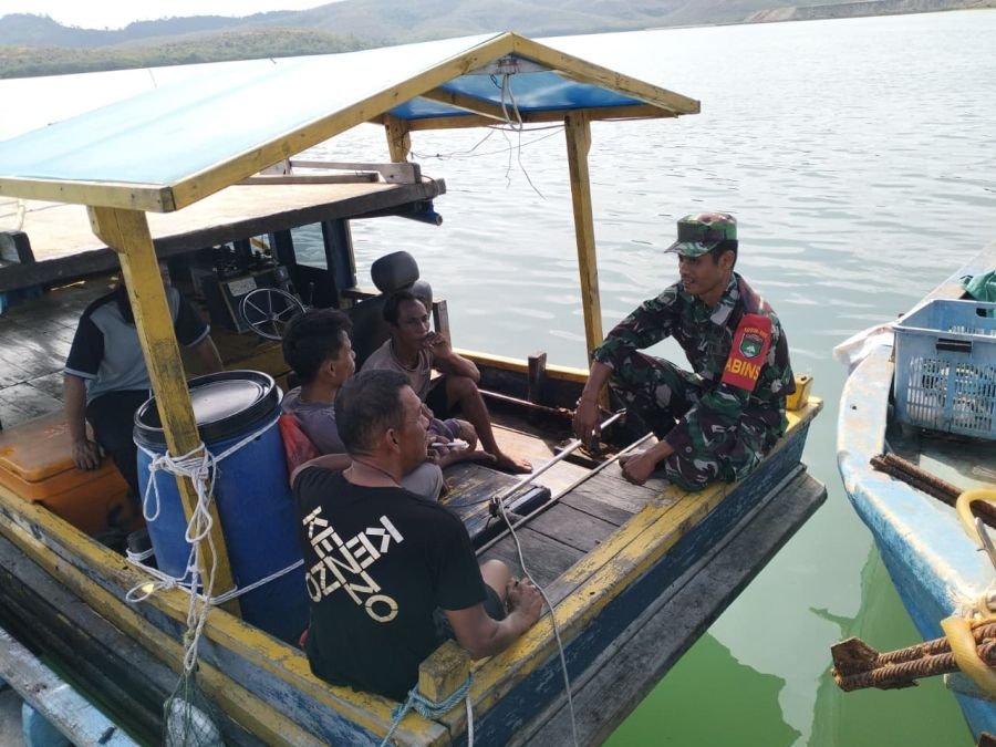 Babinsa Batu Lepuk Imbau Nelayan Utamakan Keselamatan Saat Melaut