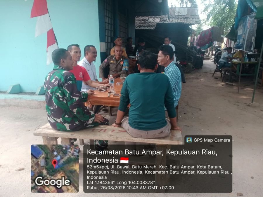 Babinsa Batu Merah Rangkul Warga, Deteksi Dini Gangguan Lingkungan