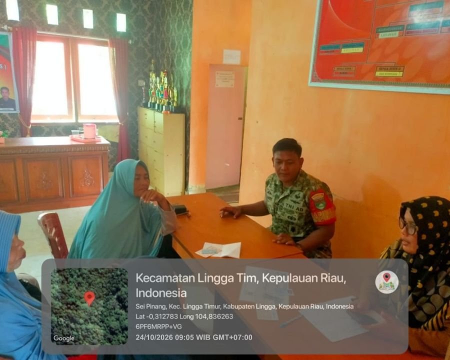 Babinsa Bersama Perangkat Desa Sosialisasikan dan Daftarkan Perlinsos di Sungai Pinang
