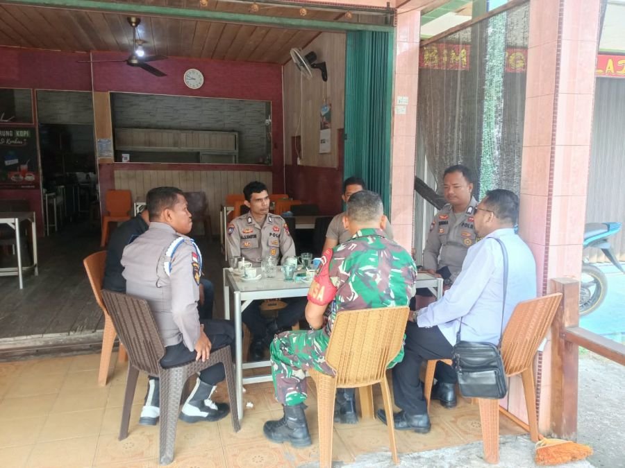 Babinsa, Bhabinkamtibmas dan Karang Taruna Siapkan Sosialisasi Bahaya Narkoba di Daik