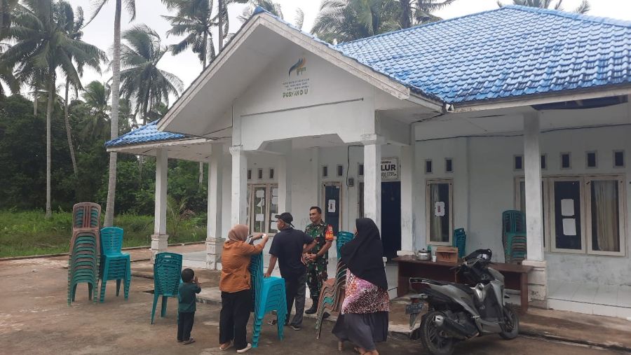Babinsa Cemaga Utara Perkuat Solidaritas Warga Lewat Komsos