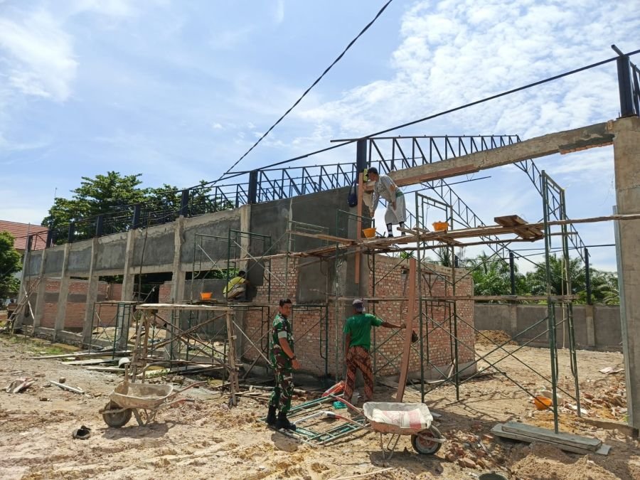 Babinsa Dampingi Pembangunan KDKMP Kelurahan Palas Demi Perkuat Ekonomi Masyarakat