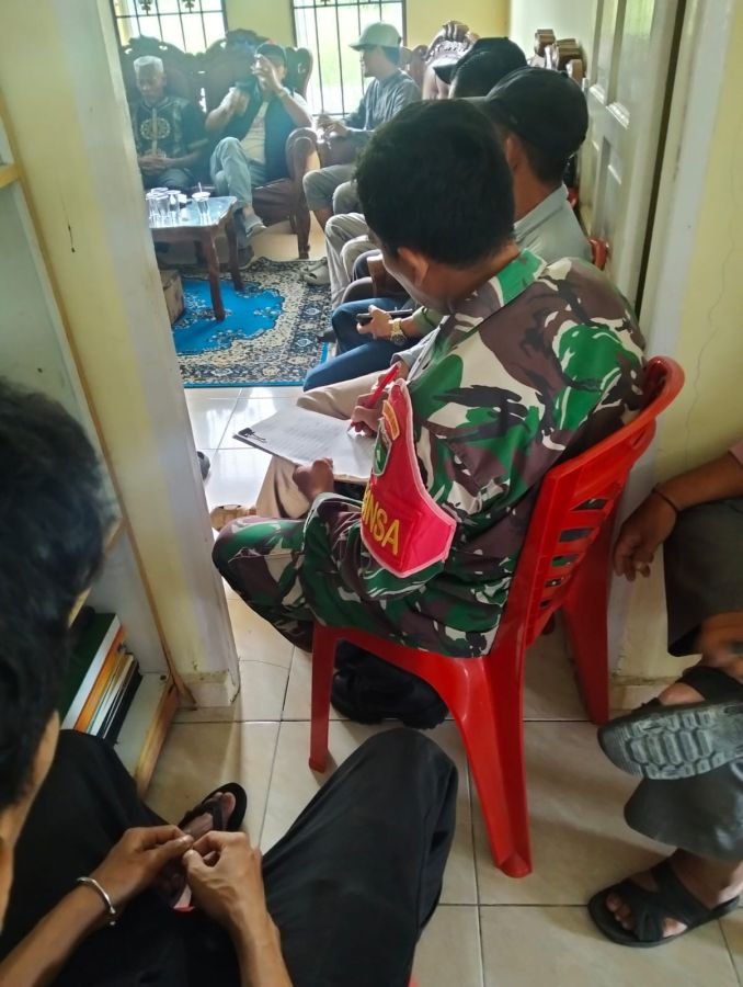 Babinsa dan Lurah Darussalam Perkuat Sinergi Jaga Kamtibmas