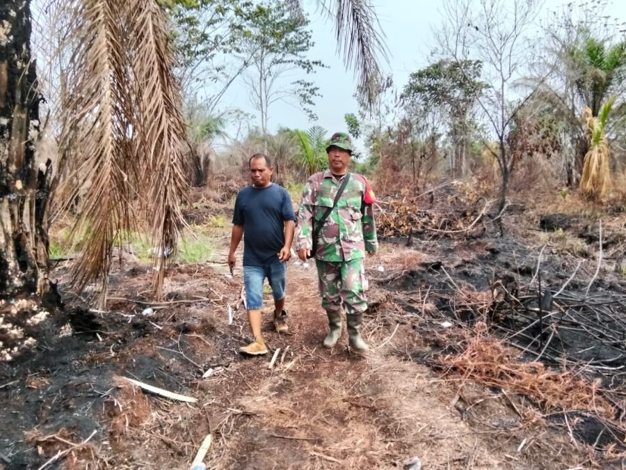 Babinsa dan MPA Bersama Jaga Wilayah Tenayan Raya dari Ancaman Karhutla