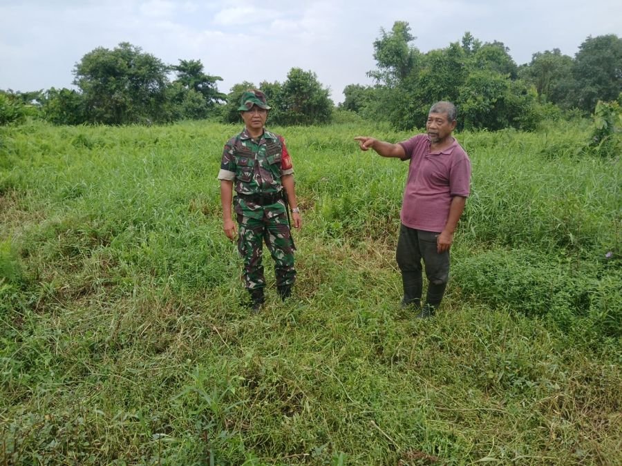 Babinsa dan MPA Susuri Titik Rawan, Pastikan Meranti Pandak Tetap Aman dari Ancaman Karhutla