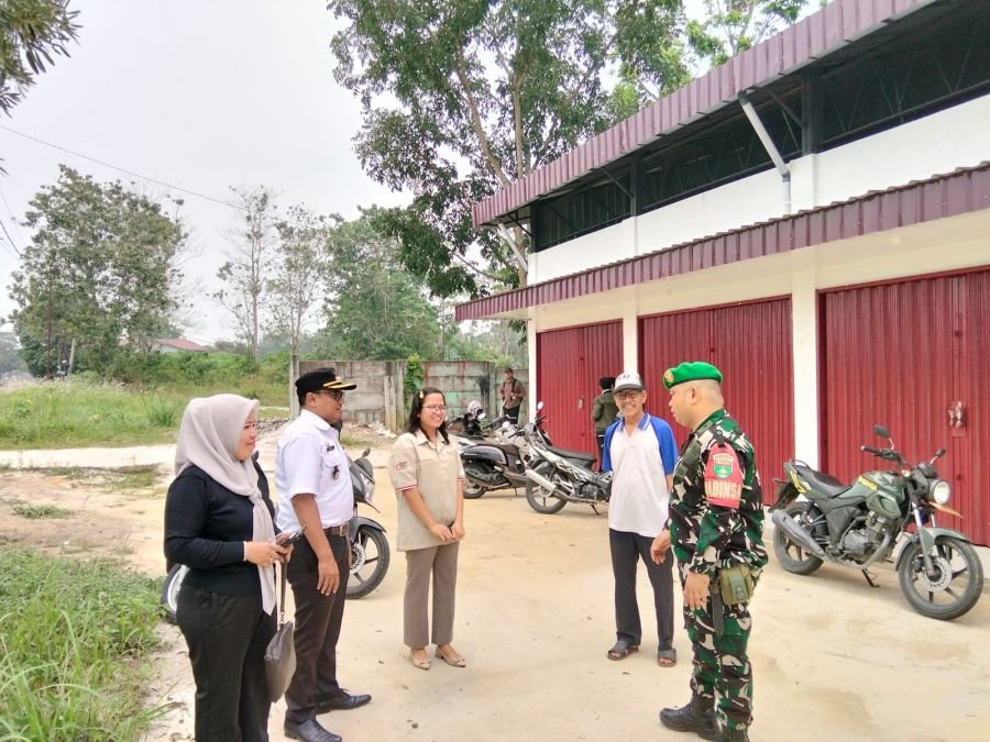 Babinsa dan Pemerintah Kelurahan Perkuat Sinergi, Persiapan KDKMP Rumbai Bukit Dimatangkan