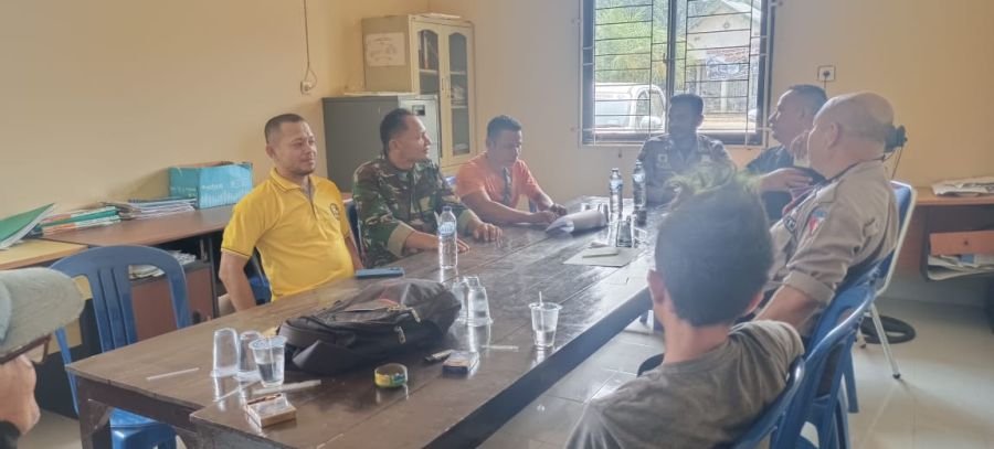 Babinsa dan Pemuda Logas Satukan Langkah Bangun Desa