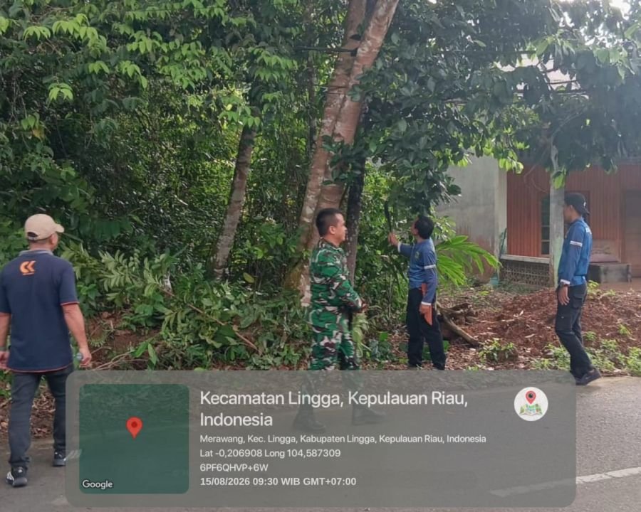 Babinsa dan Warga Desa Merawang Kompak Gotong Royong, Perkuat Kebersamaan di Tengah Masyarakat