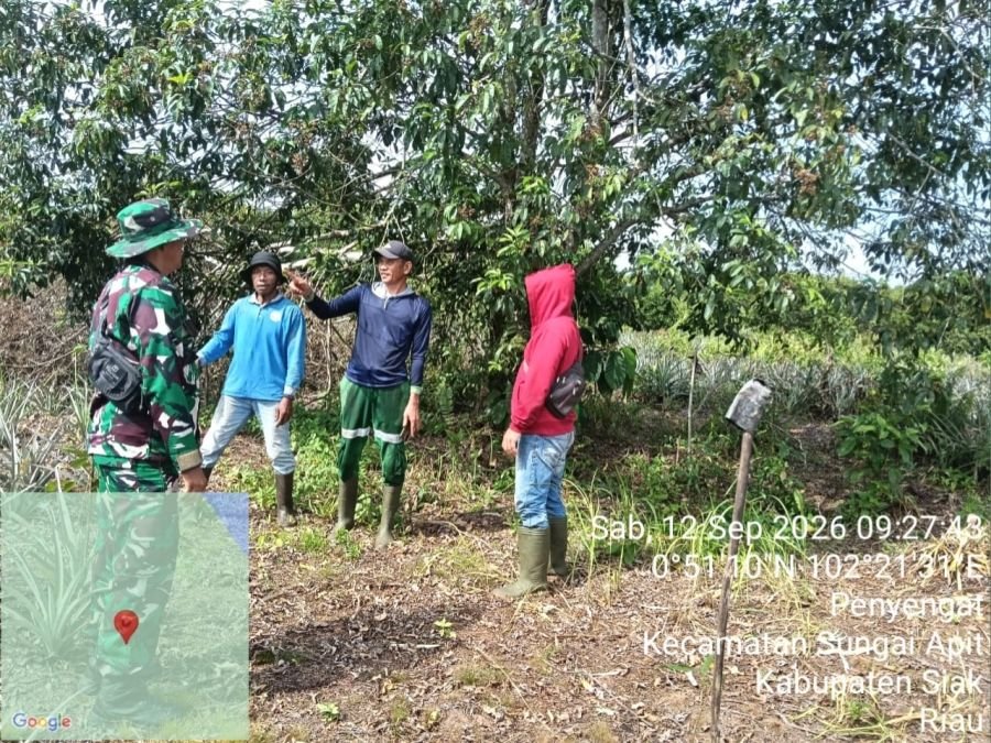 Babinsa dan Warga Perkuat Patroli Karhutla di Kampung Penyengat
