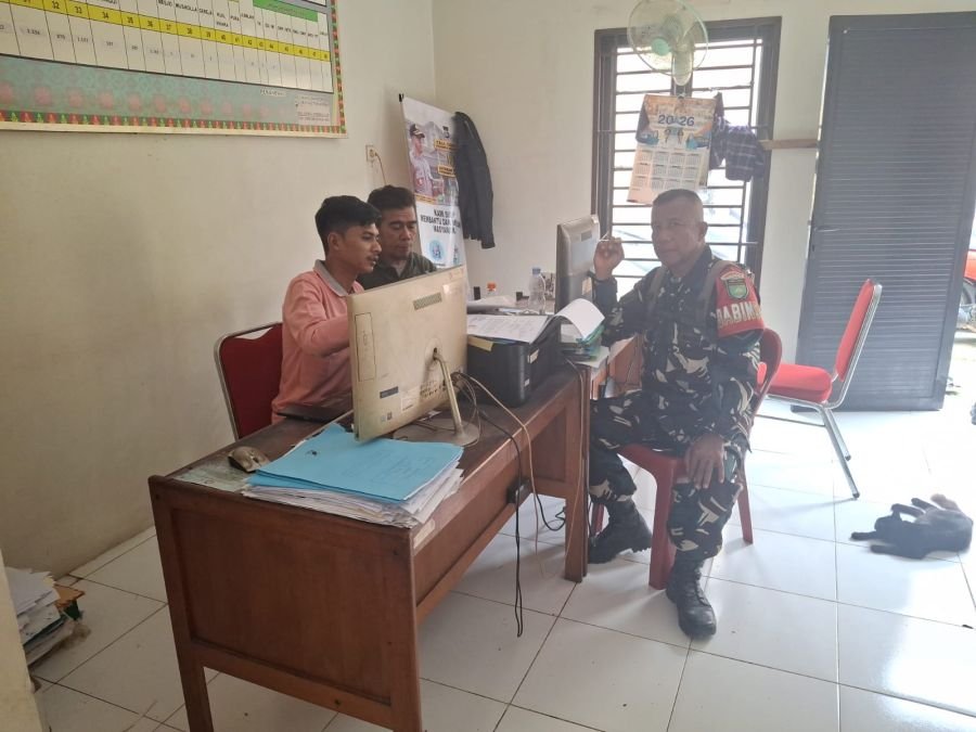 Babinsa dan Warga Tuah Negeri Satukan Langkah, Bangun Kepedulian Hadapi Ancaman Banjir