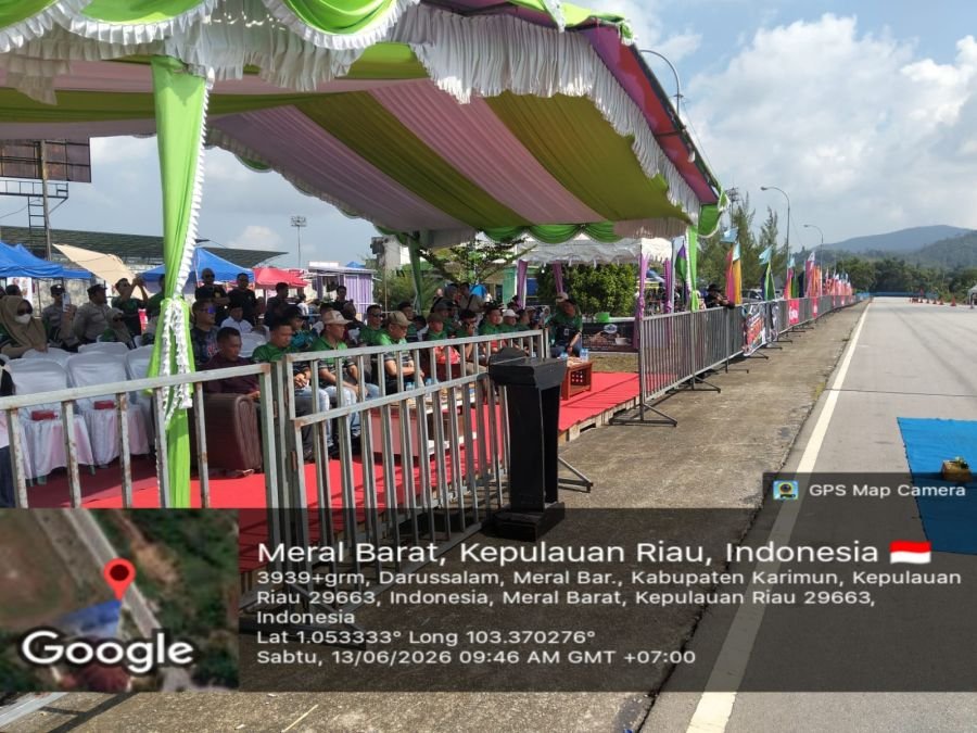 Babinsa Darussalam Pantau Drag Bike 2026, Ribuan Penonton Padati Stadion