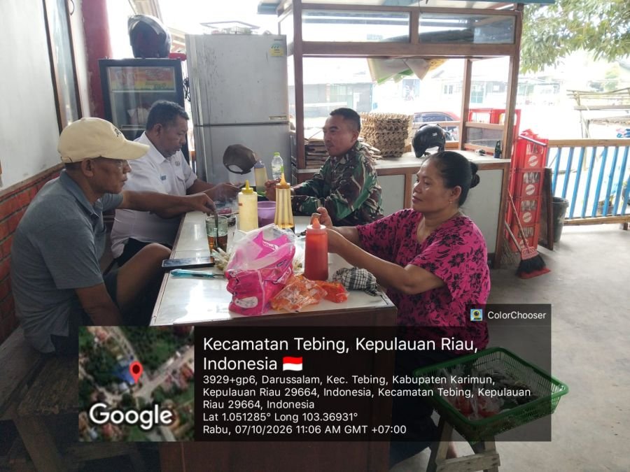 Babinsa Darussalam Tekankan Kebersihan Warung demi Kenyamanan Warga