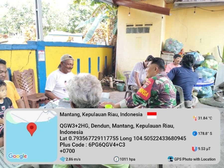 BABINSA DENDUN HIMBAU NELAYAN WASPADA PERUBAHAN CUACA SAAT MELAUT