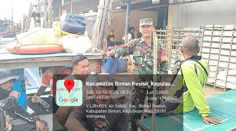 Babinsa Desa Air Glubi, Kec. Bintan Pesisir, Kab. Bintan himbau keselamatan bagi masyarakat pesisir