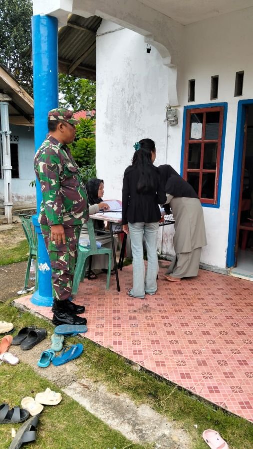 Babinsa Bintan Buyu Pantau Posyandu Lansia, Kesehatan Warga Jadi Perhatian