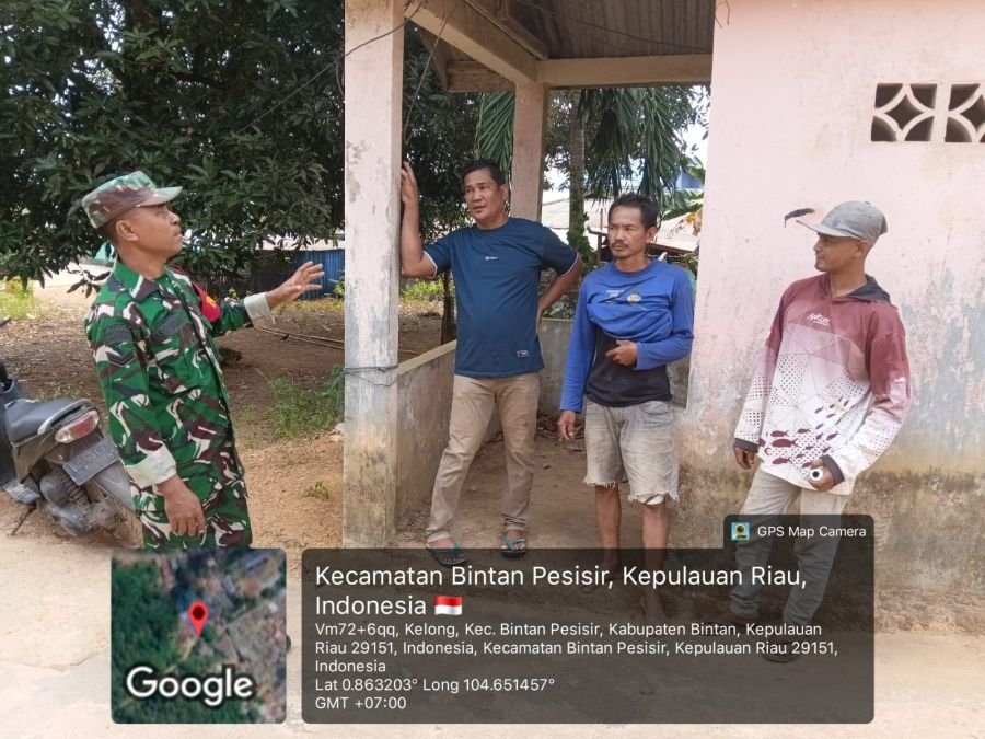 Babinsa Desa Kelong Himbau Warga Aktifkan Kembali Poskamling Guna Jaga Keamanan Lingkungan