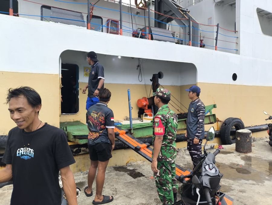Babinsa Desa kpg melayu Pantau Sandarnya Sabuk Nusantara 110