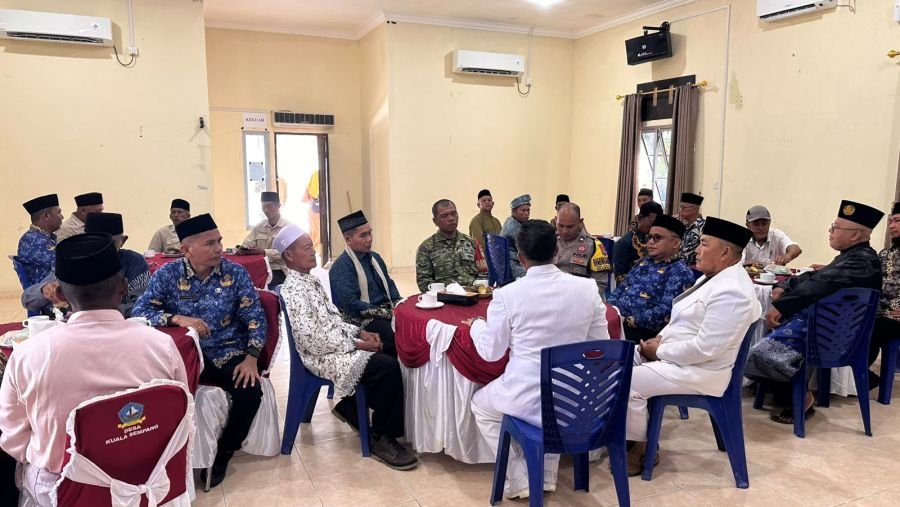 Babinsa Desa Kuala Sempang, Sertu Yudiya Holmes, pada hari Kamis, 20 Agustus 2026.
