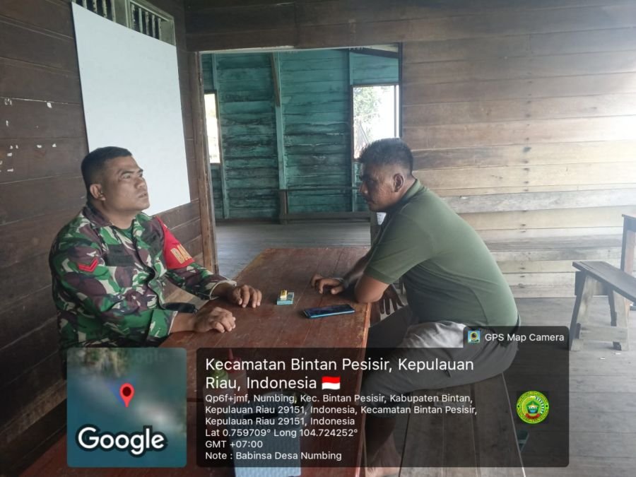 Babinsa Desa Numbing Himbau Warga Pesisir Waspada Angin Kencang & Gelombang Tinggi