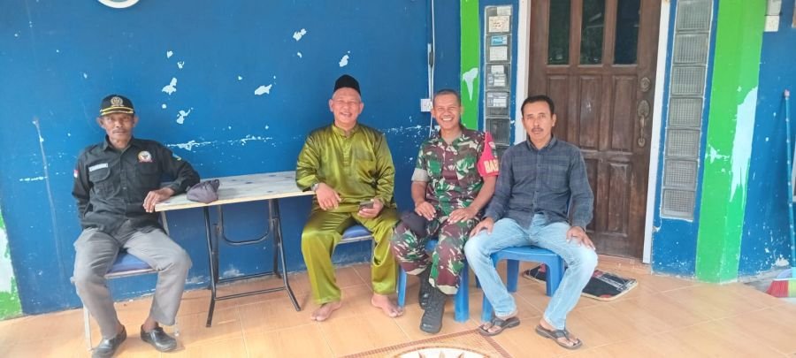 Babinsa Desa Pangkil Sertu Edi Yanto, pada hari Kamis tanggal 08 Oktober 2026.
