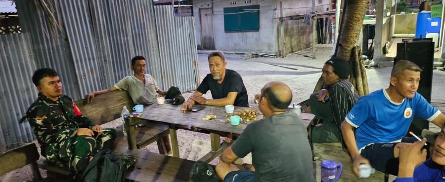 Babinsa Desa Penaah Ajak Warga Perkuat Siskamling, Wujudkan Lingkungan Aman dan Kondusif